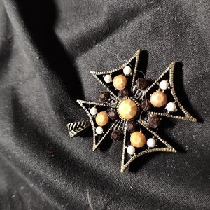 Elegant Gold and Brown Pendant